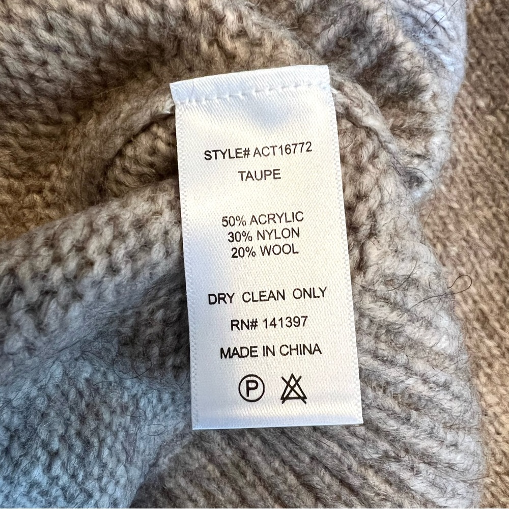 NWT Anthropologie ASTR The Label Collared Puff-Sleeved Sweater - Picture 9 of 9